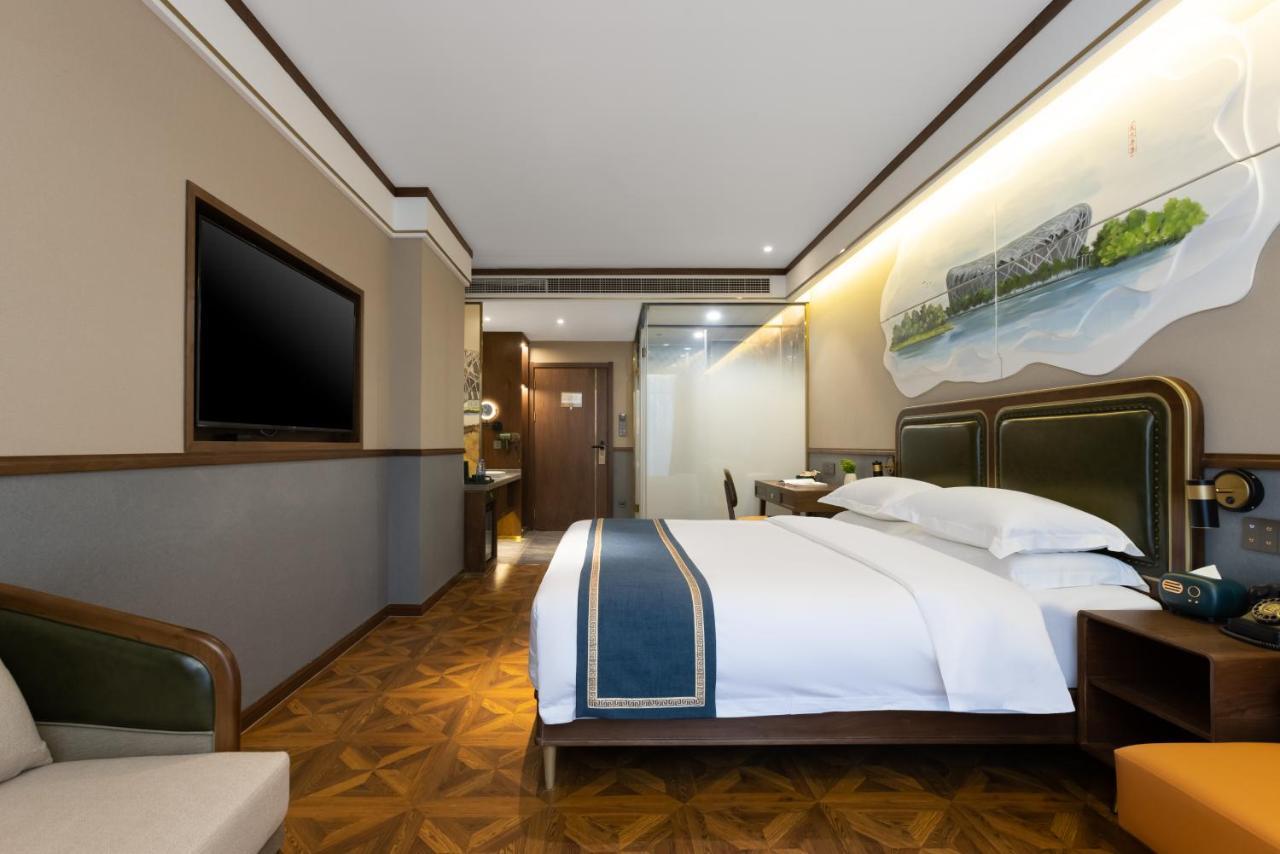 Time Traveller Boutique - Near National Olympic Sports Center , National Stadium , Olympic Forest Park , China Ethnic Museum, Guanzhuang Subway Station, Free Laundry, Free Customized Tour Itinerary 4*