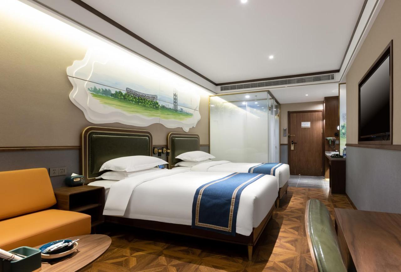 Time Traveller Boutique - Near National Olympic Sports Center , National Stadium , Olympic Forest Park , China Ethnic Museum, Guanzhuang Subway Station, Free Laundry, Free Customized Tour Itinerary Hotel Beijing
