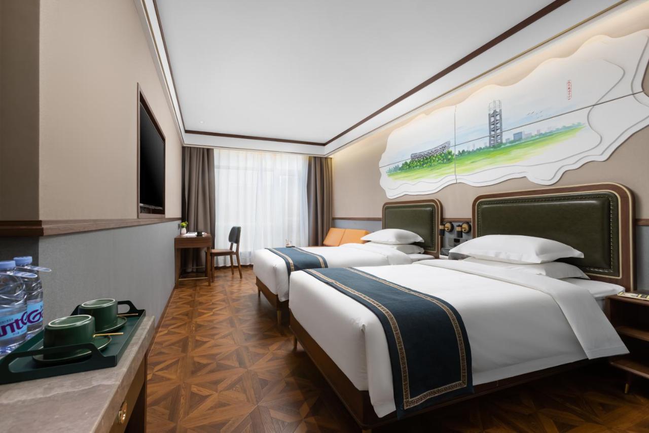 Time Traveller Boutique - Near National Olympic Sports Center , National Stadium , Olympic Forest Park , China Ethnic Museum, Guanzhuang Subway Station, Free Laundry, Free Customized Tour Itinerary