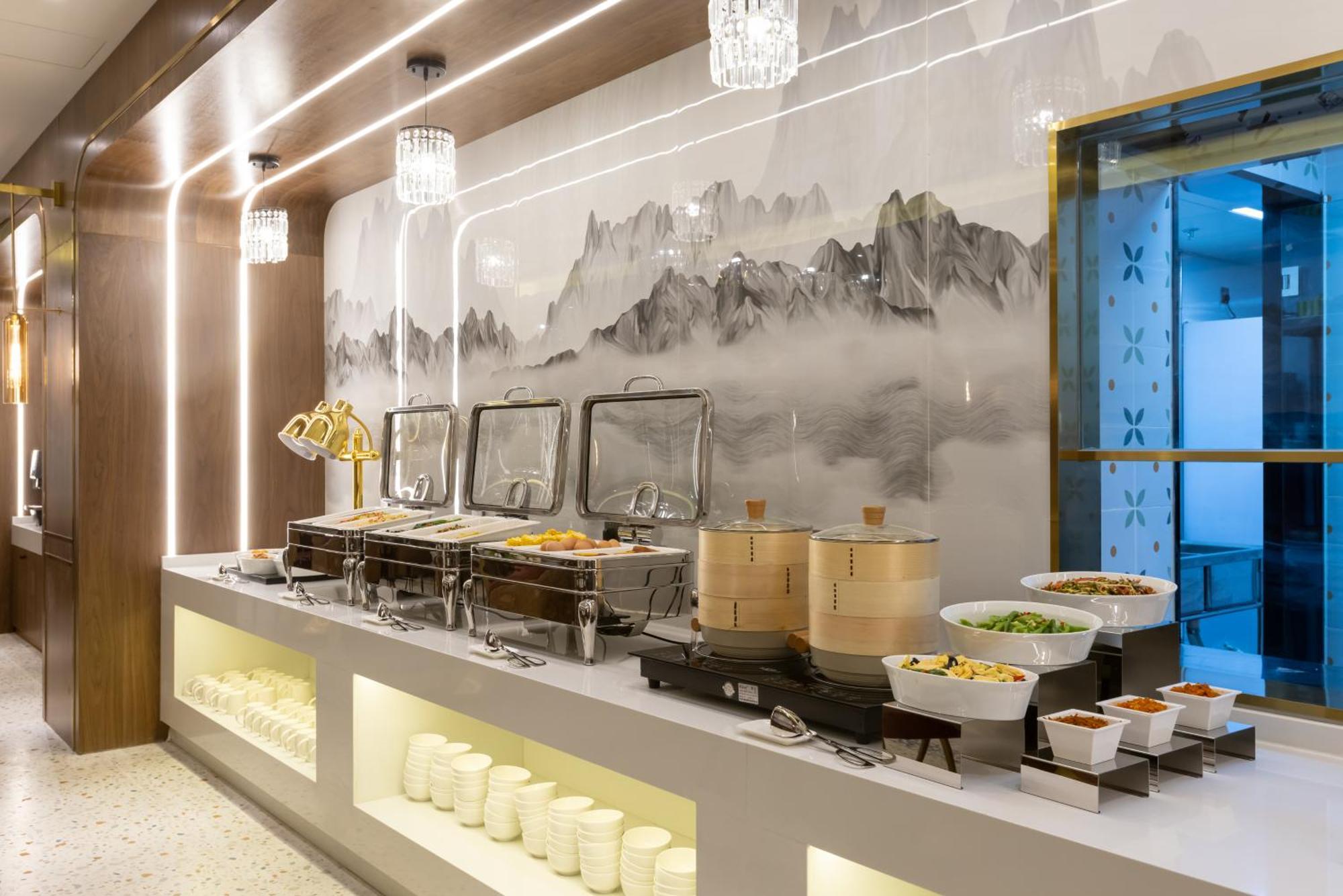 Time Traveller Boutique - Near National Olympic Sports Center , National Stadium , Olympic Forest Park , China Ethnic Museum, Guanzhuang Subway Station, Free Laundry, Free Customized Tour Itinerary Hotel 4*