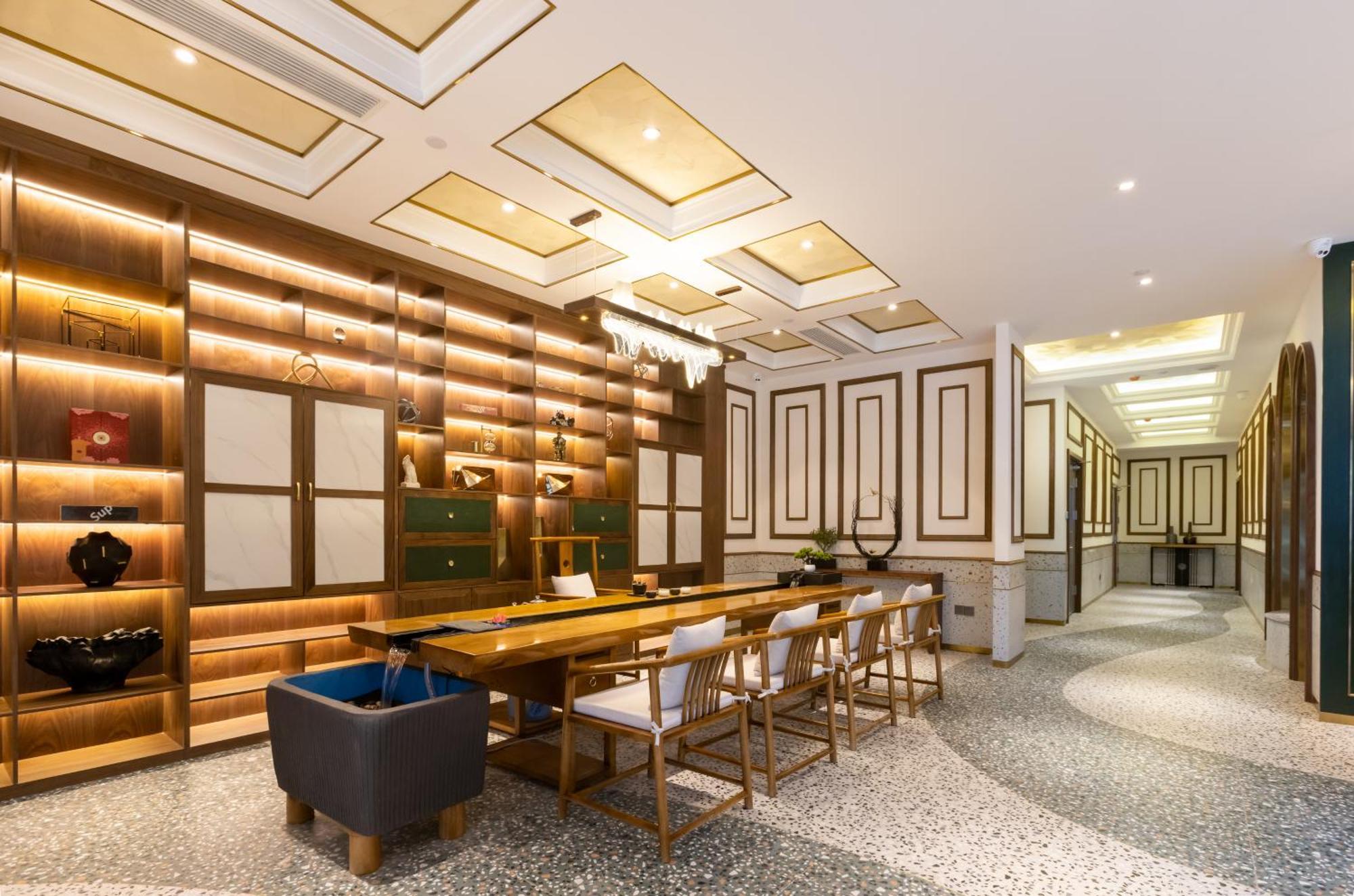 Hotel Time Traveller Boutique - Near National Olympic Sports Center , National Stadium , Olympic Forest Park , China Ethnic Museum, Guanzhuang Subway Station, Free Laundry, Free Customized Tour Itinerary 4*